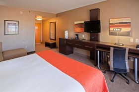 Holiday Inn Express & Suites Columbus Edinburgh