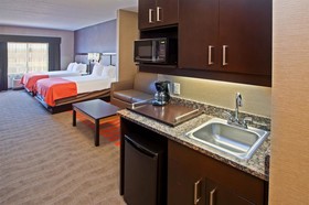 Holiday Inn Express & Suites Columbus Edinburgh