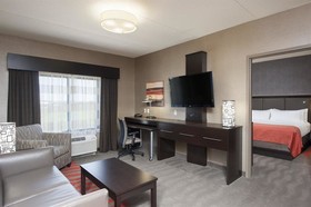 Holiday Inn Express & Suites Columbus Edinburgh