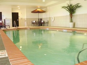 Holiday Inn Express & Suites Columbus Edinburgh