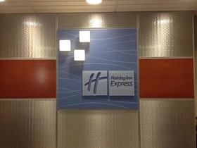 Holiday Inn Express & Suites Columbus Edinburgh
