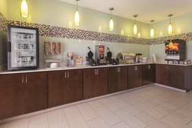 La Quinta Inn & Suites by Wyndham Elkhart