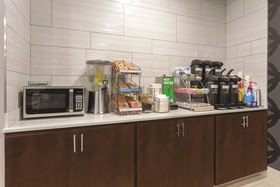 La Quinta Inn & Suites by Wyndham Elkhart