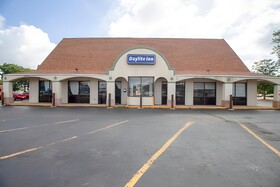 Hotel O Daylight Inn Elkhart I-90, IN