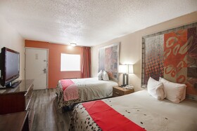 Hotel O Daylight Inn Elkhart I-90, IN