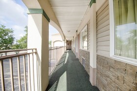 Hotel O Daylight Inn Elkhart I-90, IN