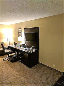 Comfort Inn & Suites Evansville Airport