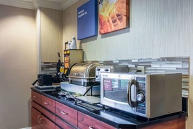 Comfort Inn East