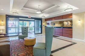 Comfort Inn East