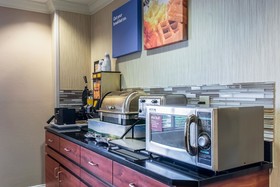 Comfort Inn East