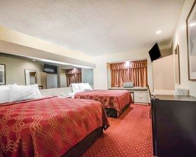 Econo Lodge Inn & Suites