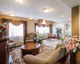 Econo Lodge Inn & Suites