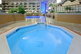 Holiday Inn Evansville Airport