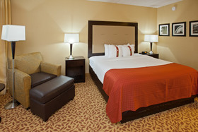 Holiday Inn Evansville Airport
