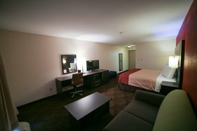 Clarion Pointe