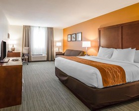 Red Roof Inn & Suites Ferdinand