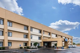 Days Inn by Wyndham Fort Wayne