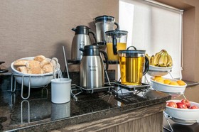 Days Inn by Wyndham Fort Wayne