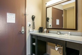 Days Inn by Wyndham Fort Wayne