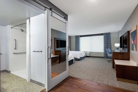 Hampton Inn & Suites Fort Wayne Downtown