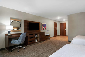 Hampton Inn & Suites Fort Wayne Downtown