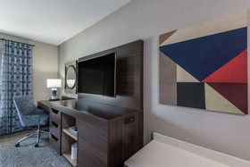 Hampton Inn & Suites Fort Wayne Downtown