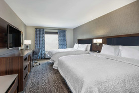 Hampton Inn & Suites Fort Wayne Downtown