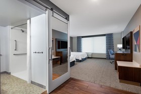 Hampton Inn & Suites Fort Wayne Downtown