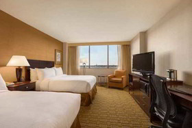 Hilton Fort Wayne at Grand Wayne Convention Center