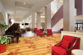 Hilton Fort Wayne at Grand Wayne Convention Center