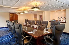 Ramada Plaza by Wyndham Fort Wayne Hotel & Conference Center