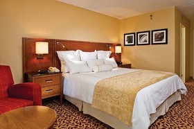 Ramada Plaza by Wyndham Fort Wayne Hotel & Conference Center