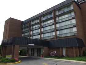 Ramada Plaza by Wyndham Fort Wayne Hotel & Conference Center
