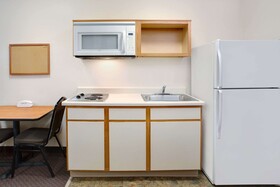 Woodspring Suites Fort Wayne