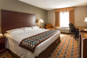 Super 8 by Wyndham Frankfort IN