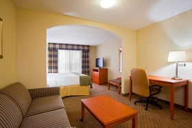 Holiday Inn Express Hotel & Suites Goshen
