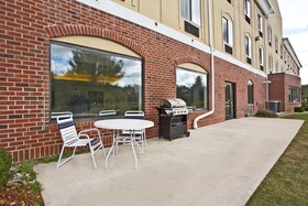Holiday Inn Express Hotel & Suites Goshen