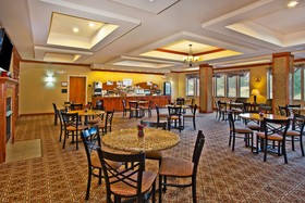 Holiday Inn Express Hotel & Suites Goshen