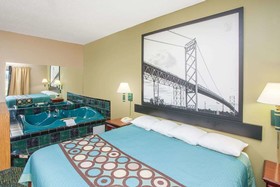 Super 8 by Wyndham Goshen
