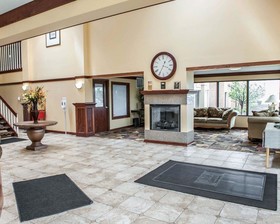 Baymont by Wyndham Greenfield