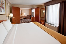 Holiday Inn Express Hotel & Suites Greenwood