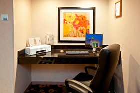 Holiday Inn Express Hotel & Suites Greenwood
