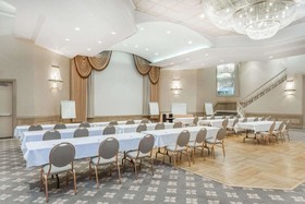 Ramada by Wyndham Hammond Hotel & Conference Center