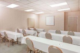 Ramada by Wyndham Hammond Hotel & Conference Center