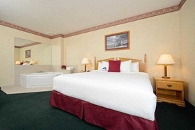 Best Western Plus Howe Inn