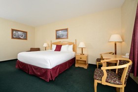 Best Western Plus Howe Inn