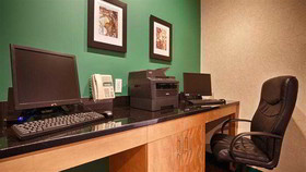 Best Western Plus Howe Inn