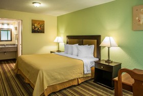 Quality Inn Huntingburg