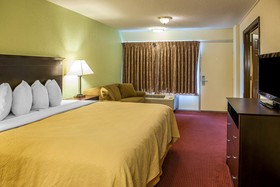 Quality Inn Huntingburg