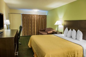 Quality Inn Huntingburg